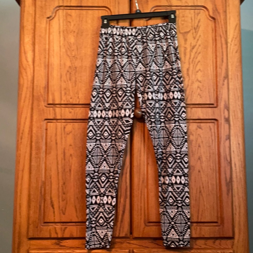 Cute Leggings size  M 7-9
